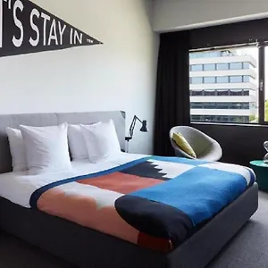 The Social Hub West 4 Star Отель